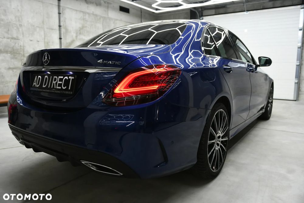 Mercedes-Benz Klasa C 300 d 4MATIC 9G-TRONIC - 9