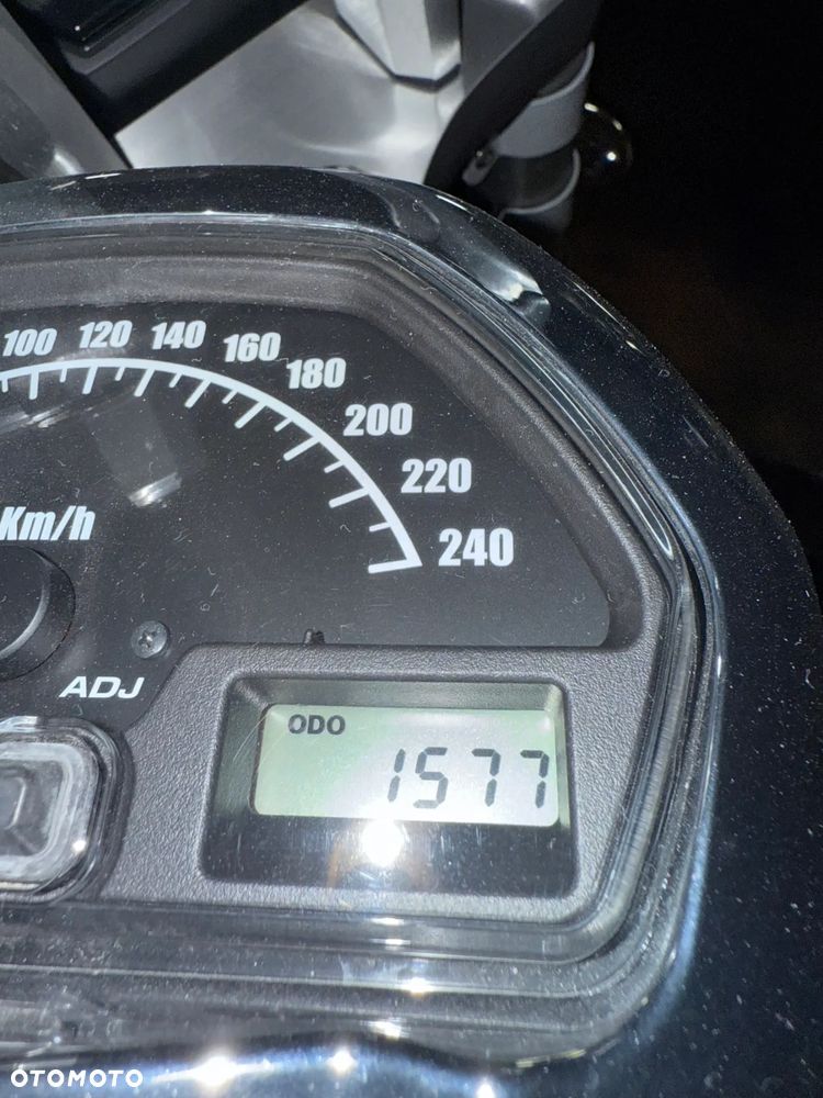 Suzuki Intruder - 8