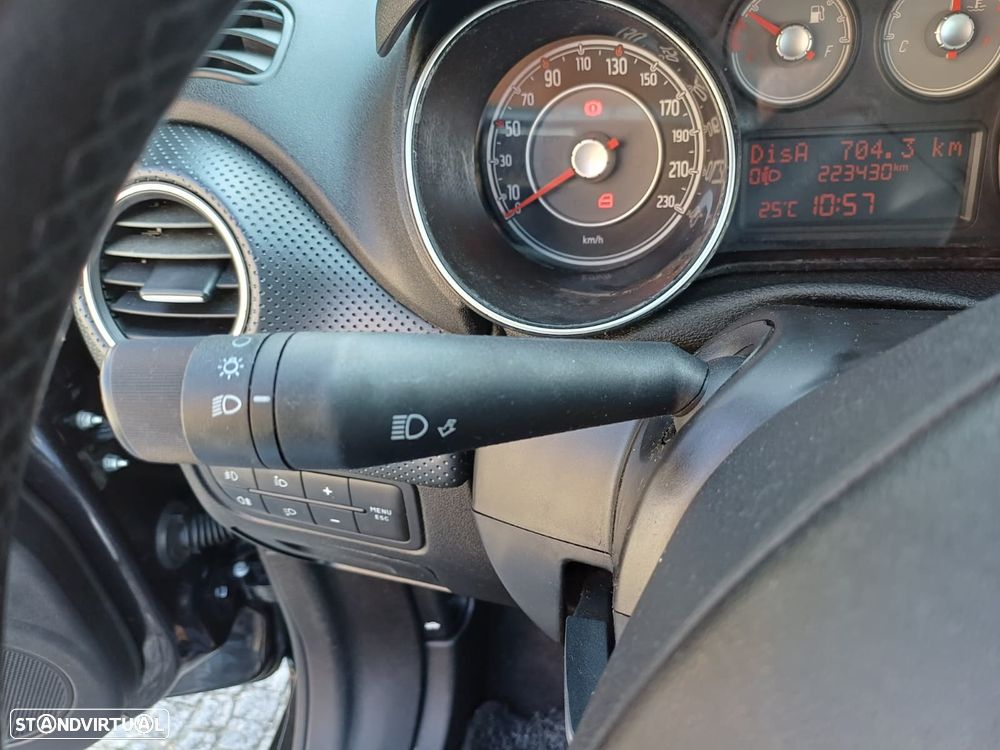 Fiat Punto Evo 1.4 Dynamic Style - 22