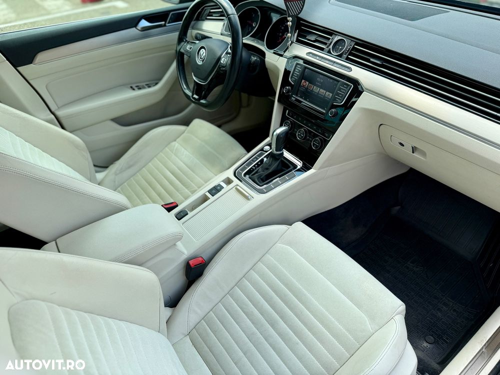 Volkswagen Passat Variant 2.0 TDI DSG (BlueMotion Technology) Highline - 9