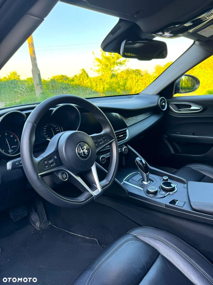 Alfa Romeo Giulia 2.0 Turbo Veloce - 9