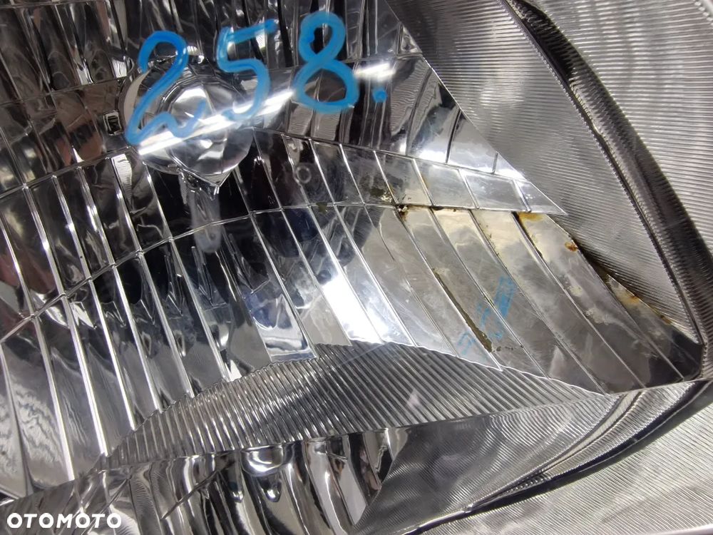 TOYOTA LAND CRUISER / LANDCRUISER 03-08 PRAWA LAMPA PRZEDNIA PRZÓD , NR KOITO 60-95 , NR AUKCJI LL258 - 8