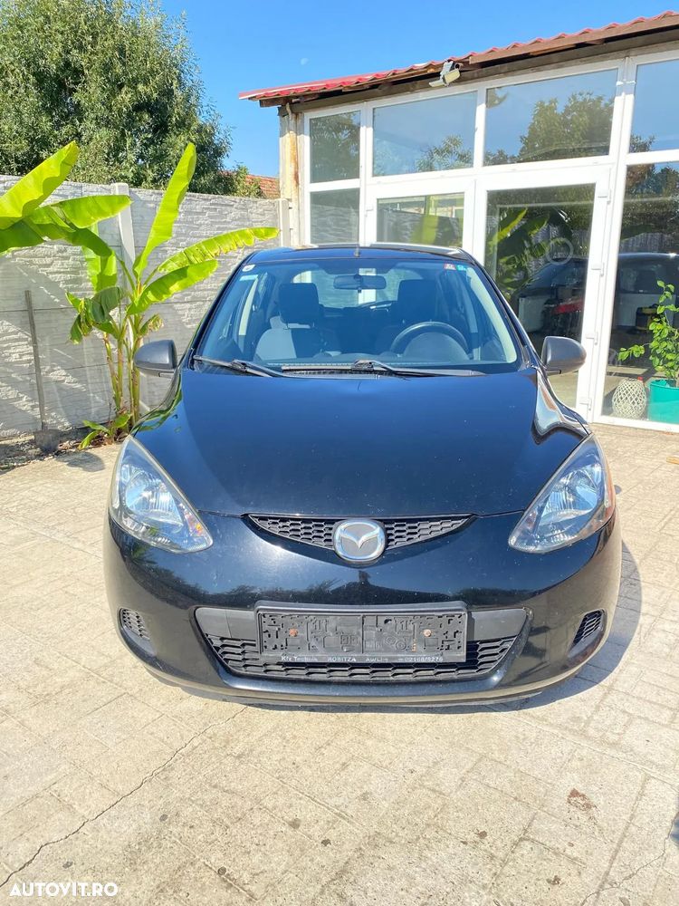 Mazda 2 2010 photo 5