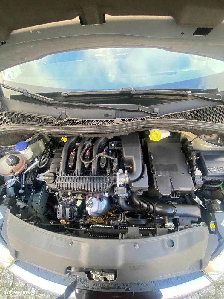 Peugeot 208 PureTech 82 Start & Stop Allure - 11