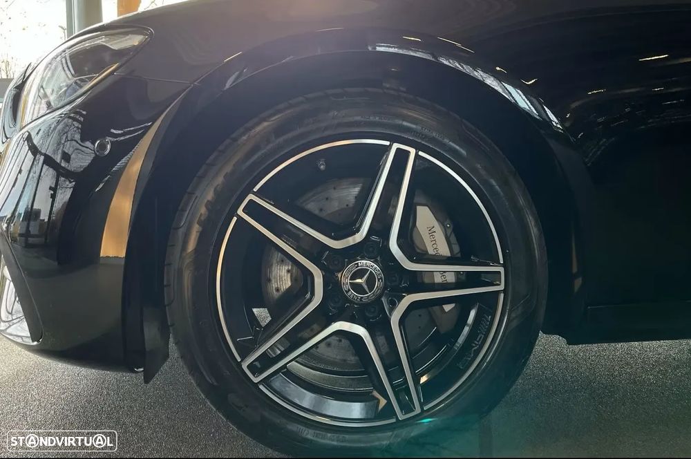 Mercedes-Benz E 300 de 9G-TRONIC AMG Line - 13