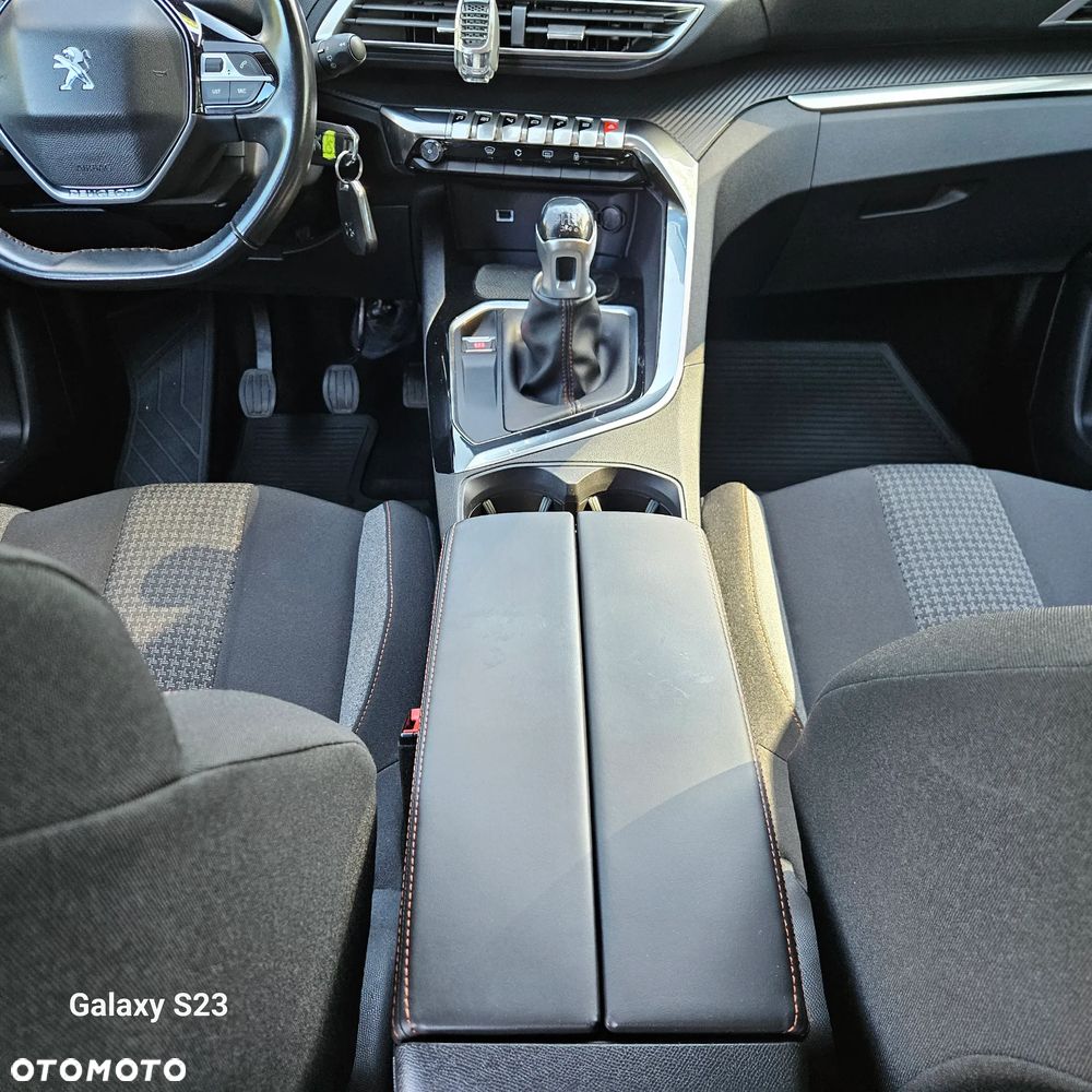Peugeot 3008 PureTech 130 Stop & Start GPF Active - 25