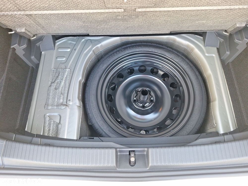 Volkswagen T-Cross - 32