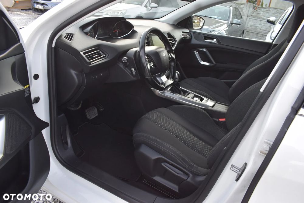 Peugeot 308 BlueHDi FAP 150 Stop&Start Automatik Allure - 5