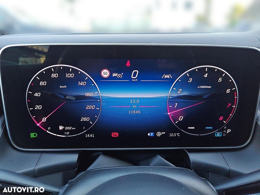 Mercedes-Benz GLC Coupe 200 4Matic 9G-TRONIC AMG Line Advanced - 24