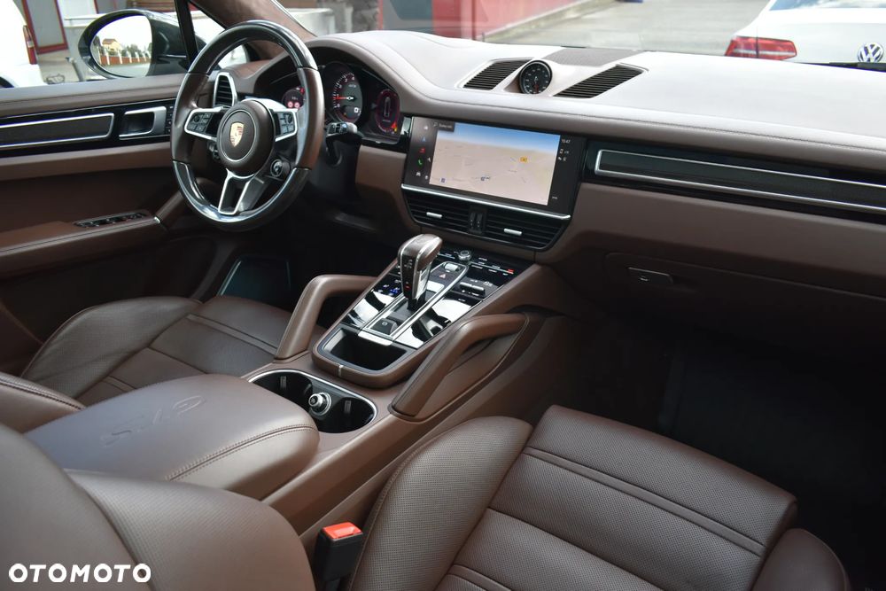 Porsche Cayenne - 19