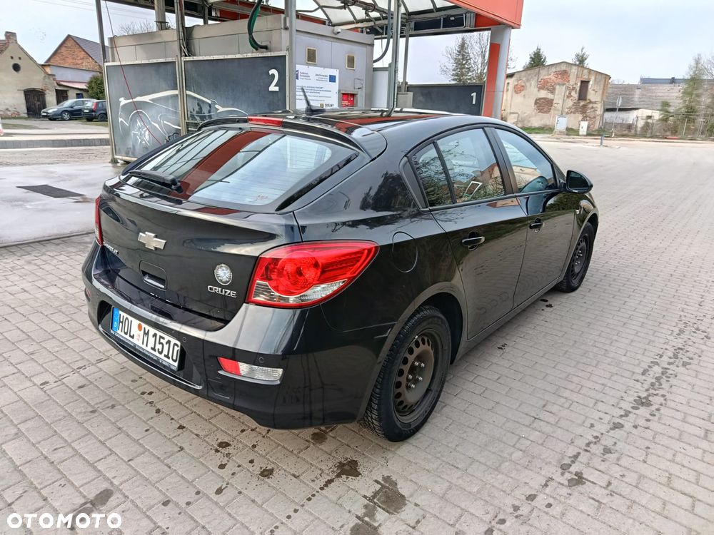 Chevrolet Cruze 1.7 LT - 8
