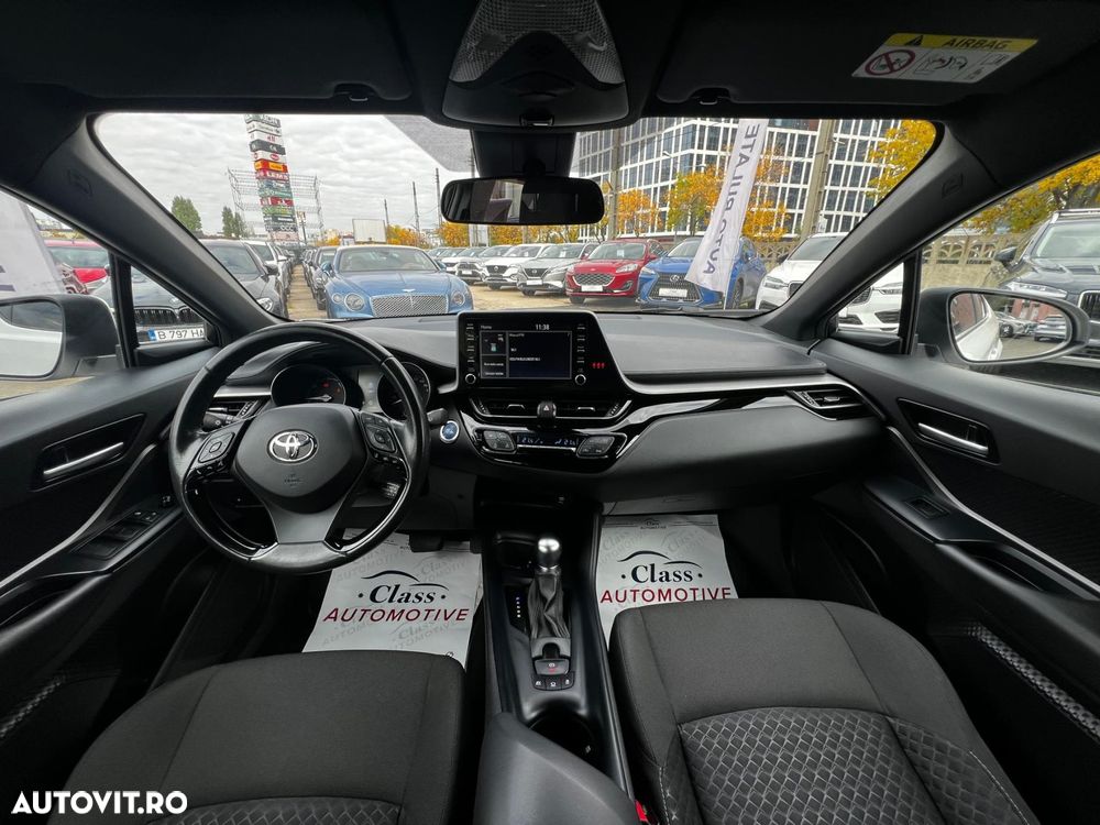 Toyota C-HR - 12