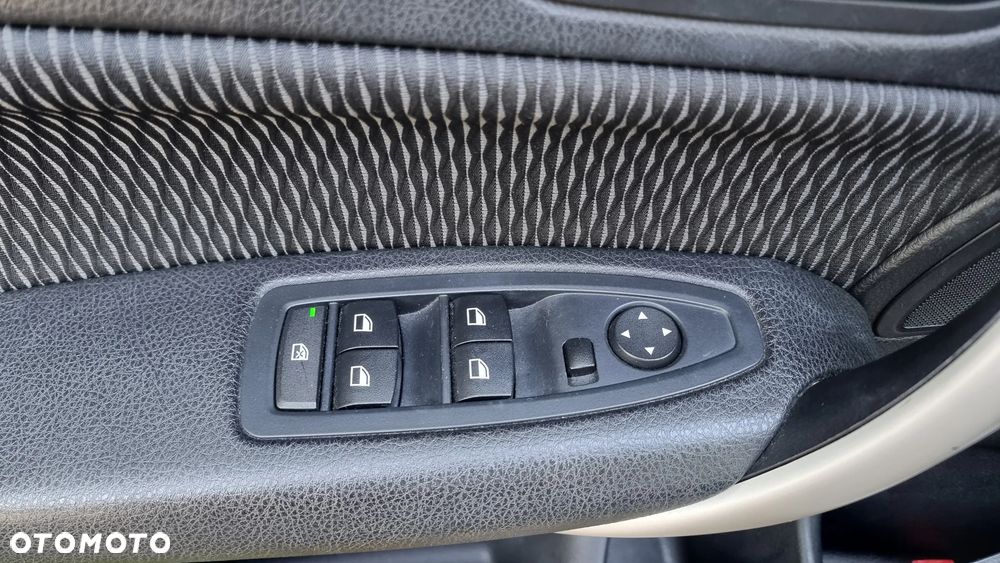 BMW Seria 1 116d - 9