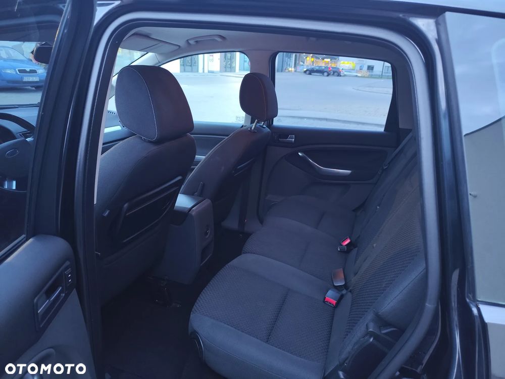Ford C-MAX 1.8 Titanium - 11