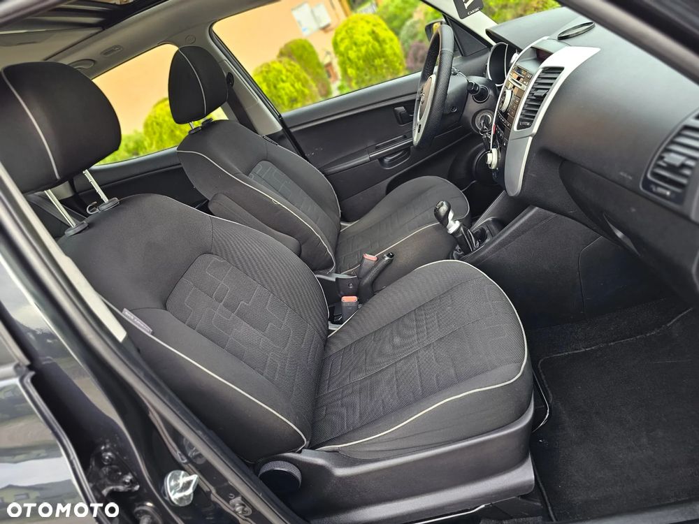 Kia Venga 1.4 CVVT ISG Vision - 10