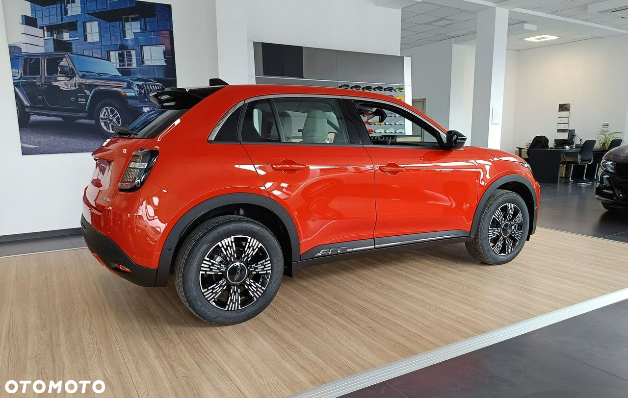 Fiat 600 1.2 Turbo Hybrid eDCT - 3