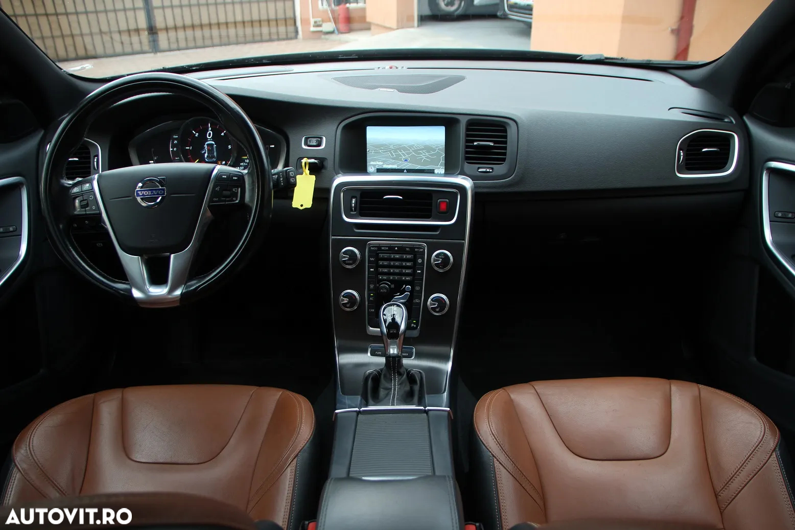Volvo V60 D6 Twin Engine Geartronic Summum - 8