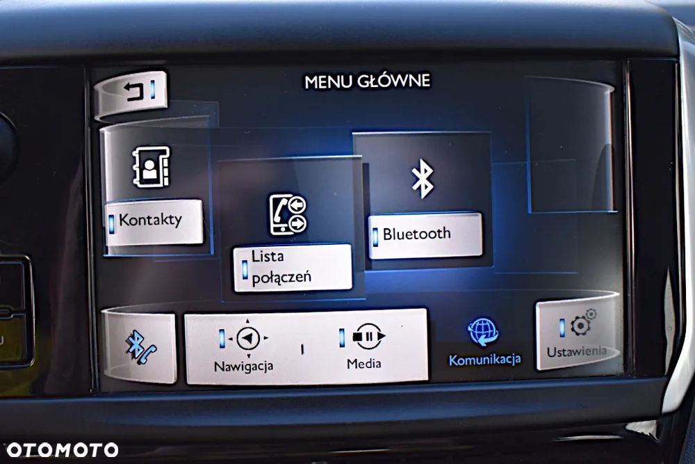 Peugeot 208 - 23