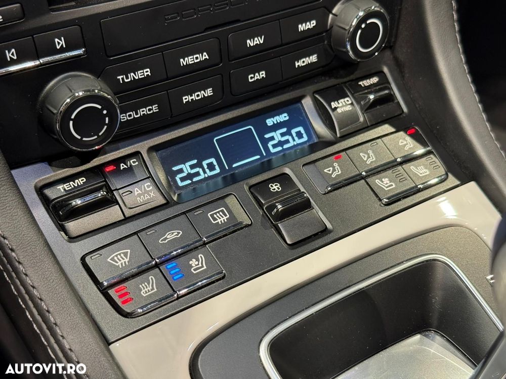 Porsche Boxster - 32