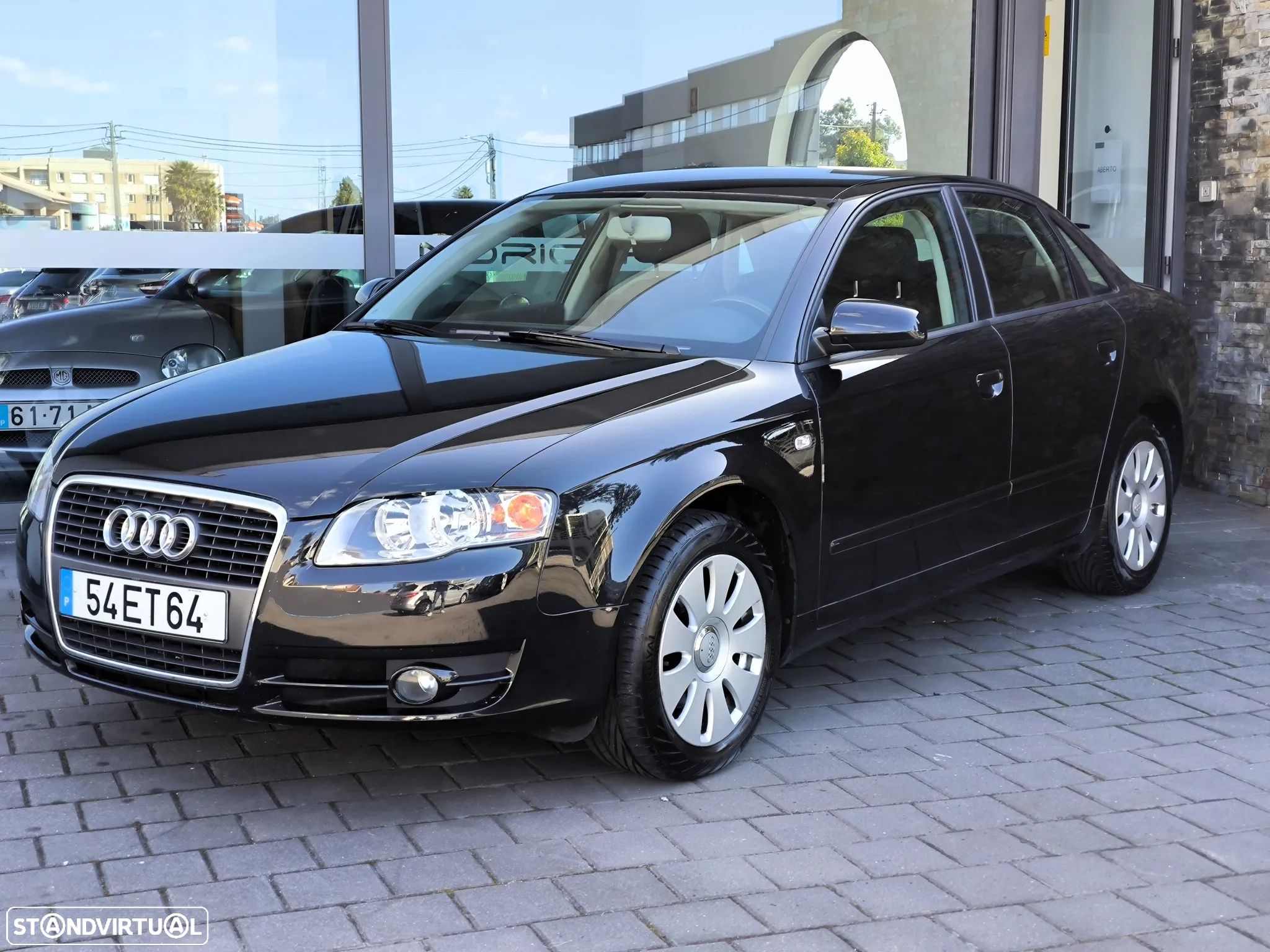 Audi A4 2.0 TDI Advance - 1