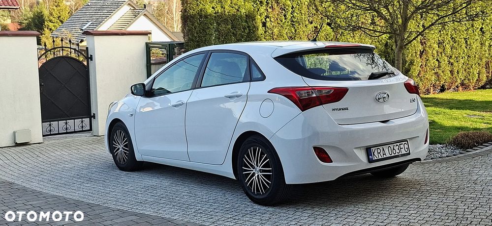 Hyundai i30 blue 1.4 Style - 4