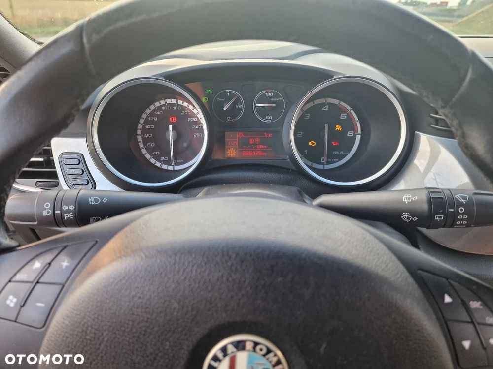 Alfa Romeo Giulietta 2.0 JTDM Distinctive - 7