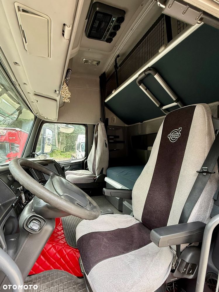 Volvo FH420 GLOB XXL I-SHIFT RETARDER STANDKLIMA LONG CHASIS BLACK EDITION FULLSPOJLERY 1xALUTANK ORUROWANIE Z HALOGENAMI XENONY LEDY SKÓRA 730000km 2011r EURO 5 EEV IGŁA - 9
