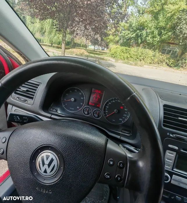 Volkswagen Jetta 1.6 Comfortline - 5