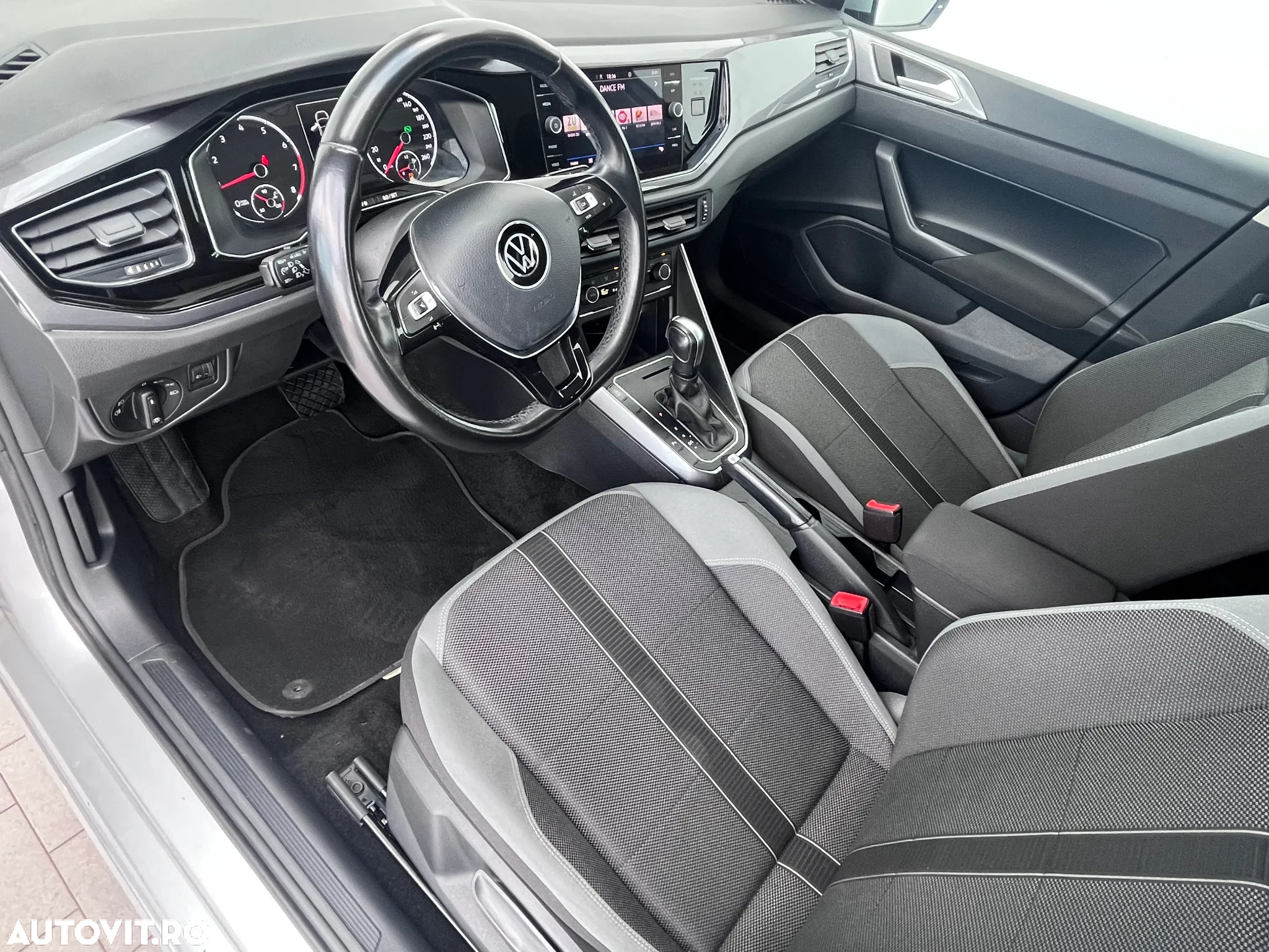 Volkswagen Polo 1.0 TSI DSG Style - 12