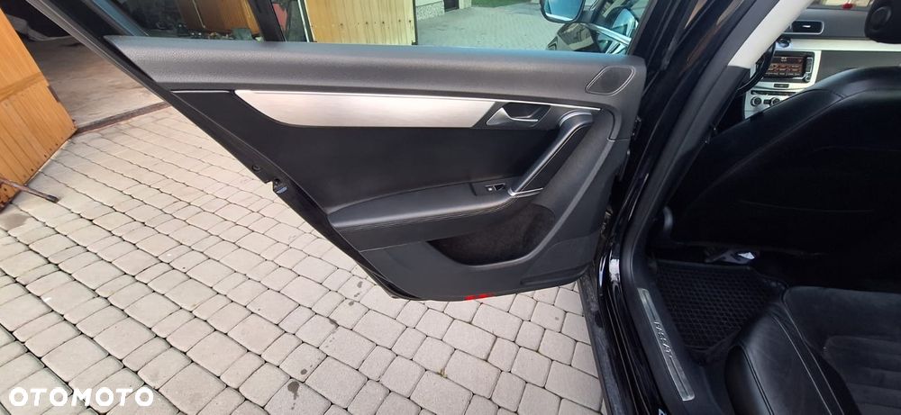 Volkswagen Passat 2.0 TDI Highline DSG - 18
