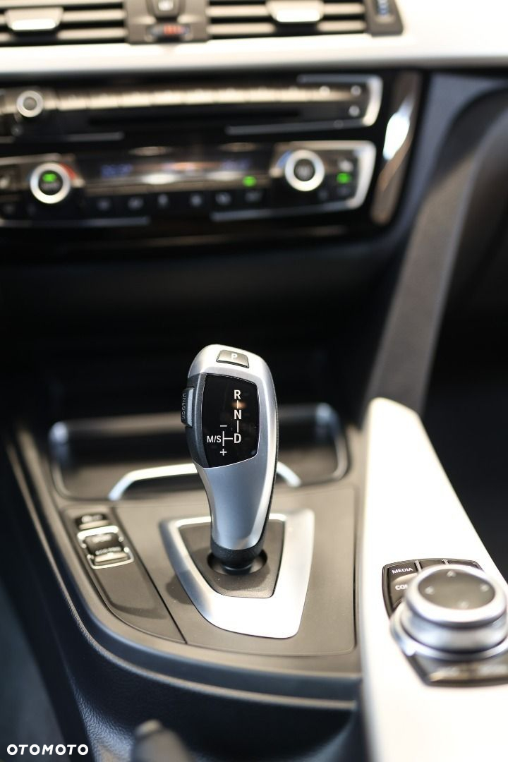 BMW Seria 3 - 24