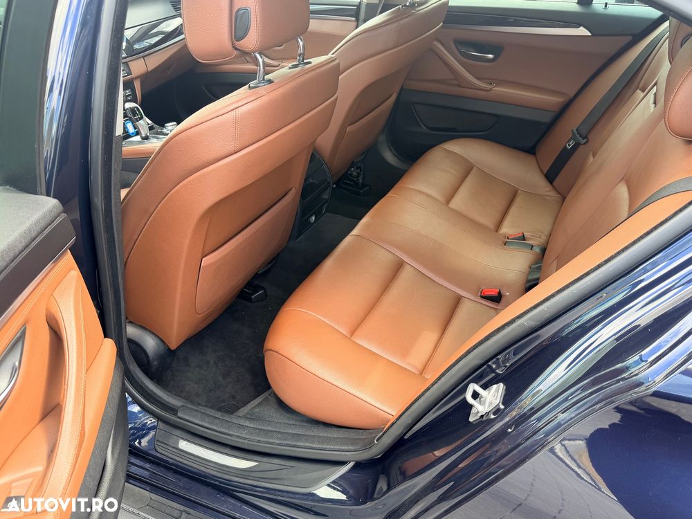 BMW Seria 5 520d Aut. - 13