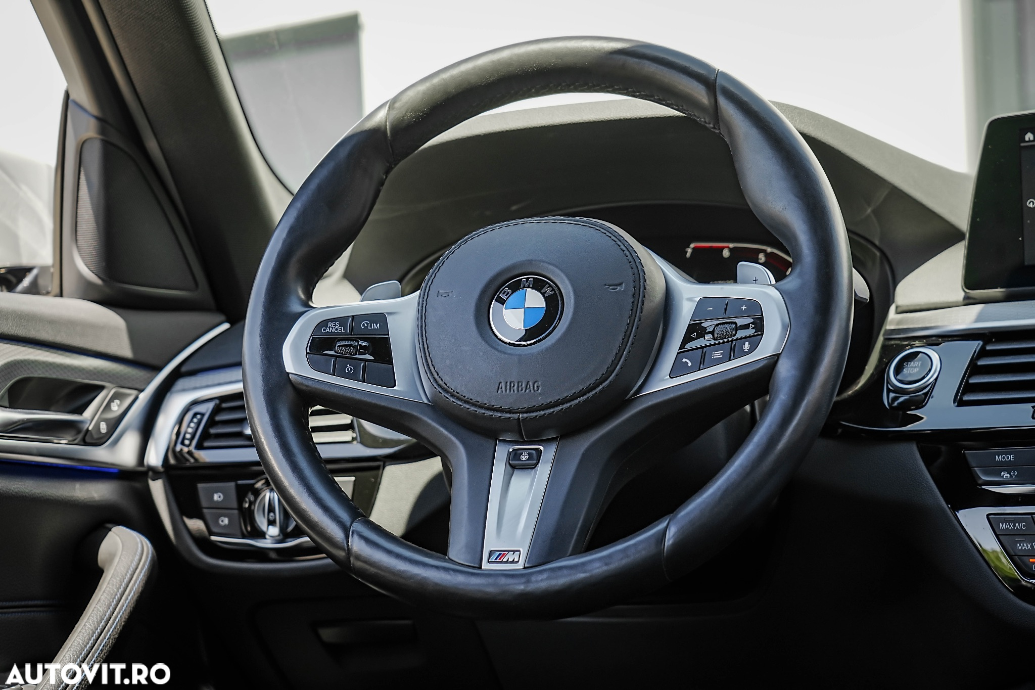BMW Seria 5 530e Aut. M Sport Edition - 9