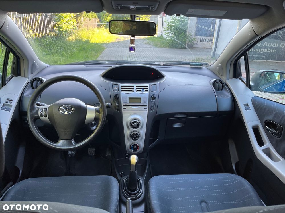Toyota Yaris 1.4 D-4D Terra A/C - 11