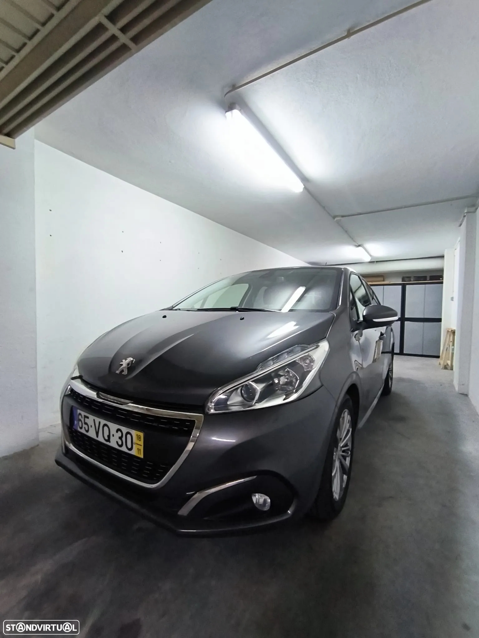 Peugeot 208 1.2 PureTech Signature - 2