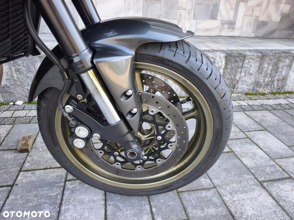 Yamaha FZ - 34