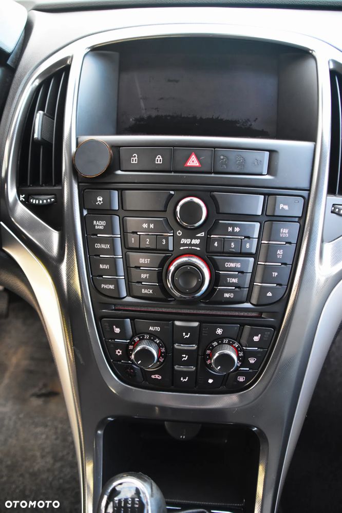 Opel Astra 1.6 Turbo White Edition - 17