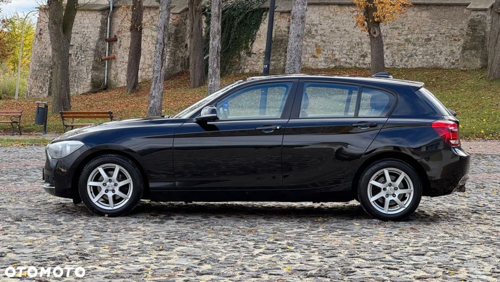 BMW Seria 1 114i - 23