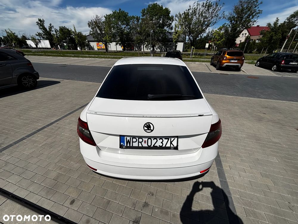 Skoda Octavia 2.0 TDI Ambition DSG - 4