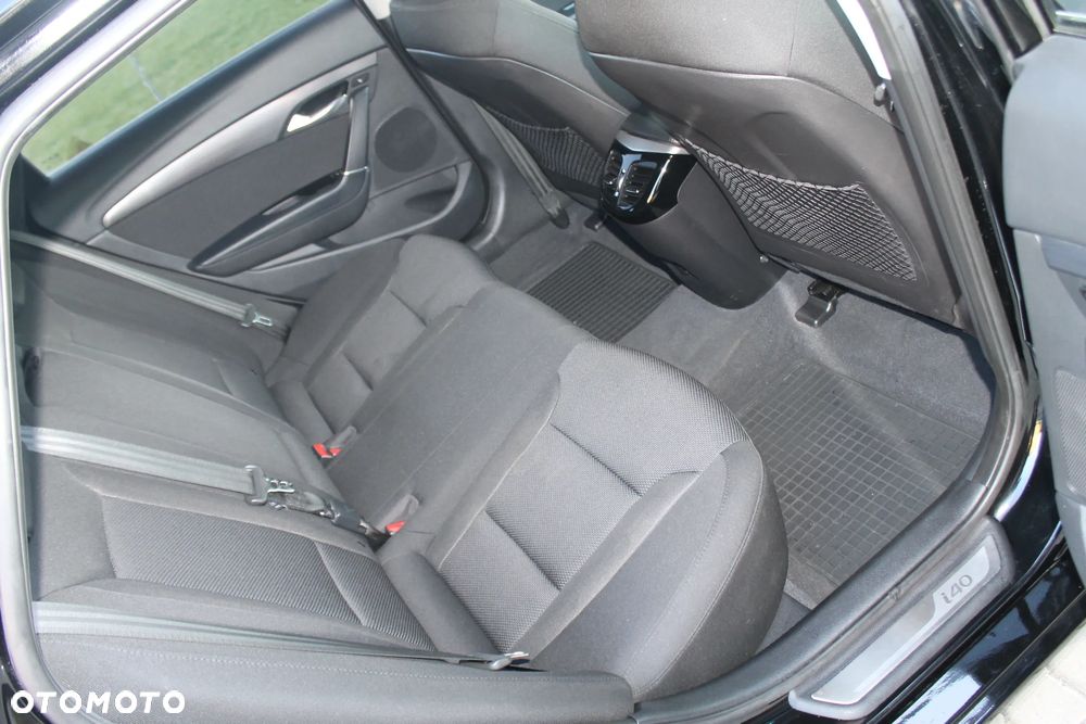 Kia Ceed 1.4 L - 13