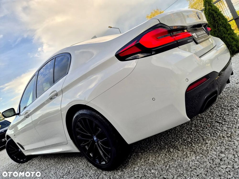 BMW Seria 5 520e M Sport sport - 36