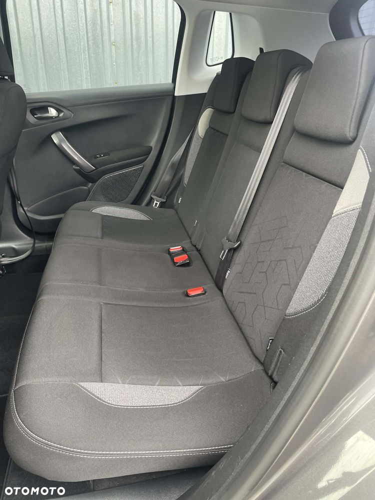 Peugeot 2008 1.2 Pure Tech Allure S&S - 29