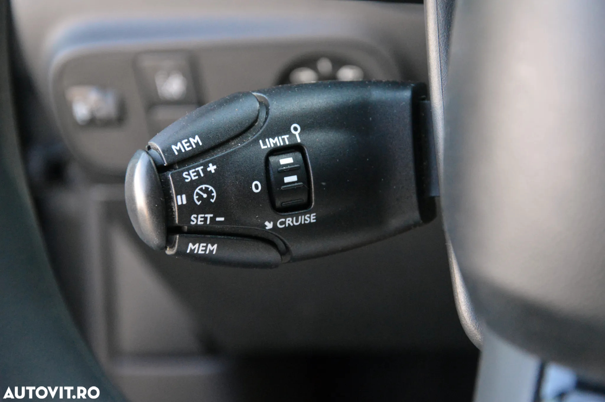 Citroën C3 Pure Tech 82 FEEL - 28