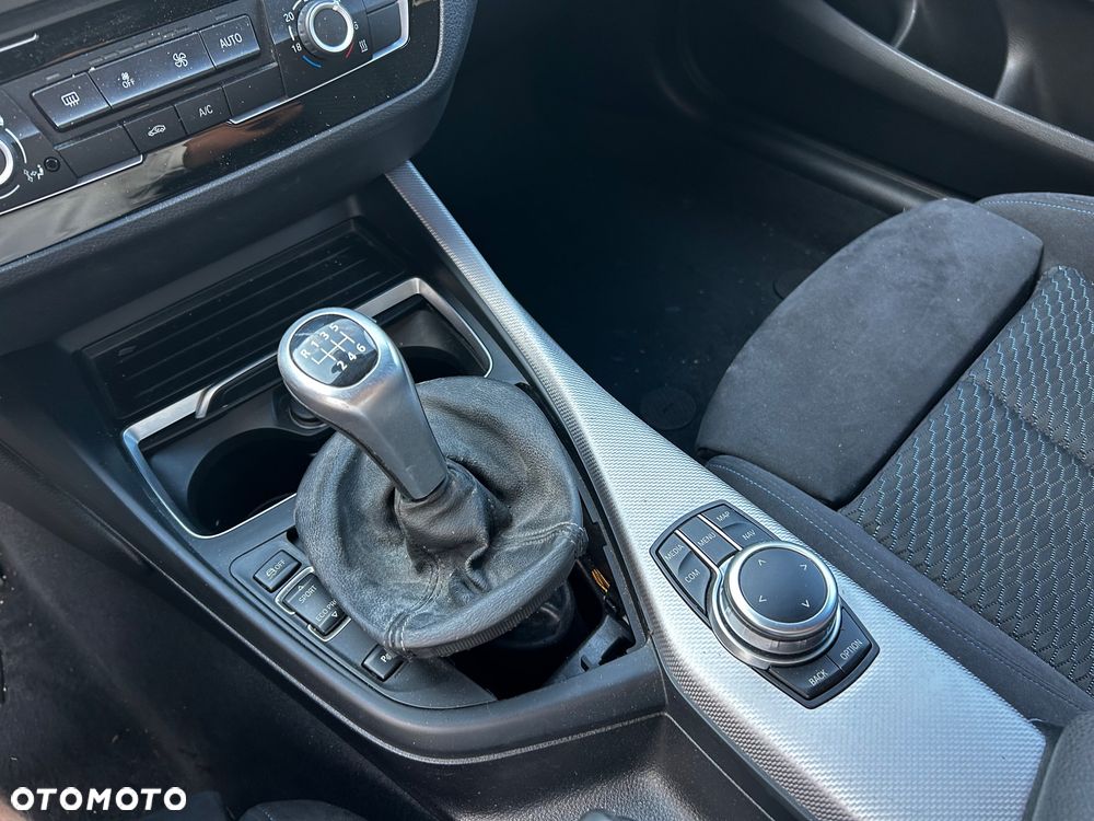 BMW Seria 1 - 15