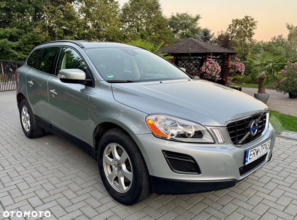 Volvo XC 60 D4 Geartronic Momentum - 1