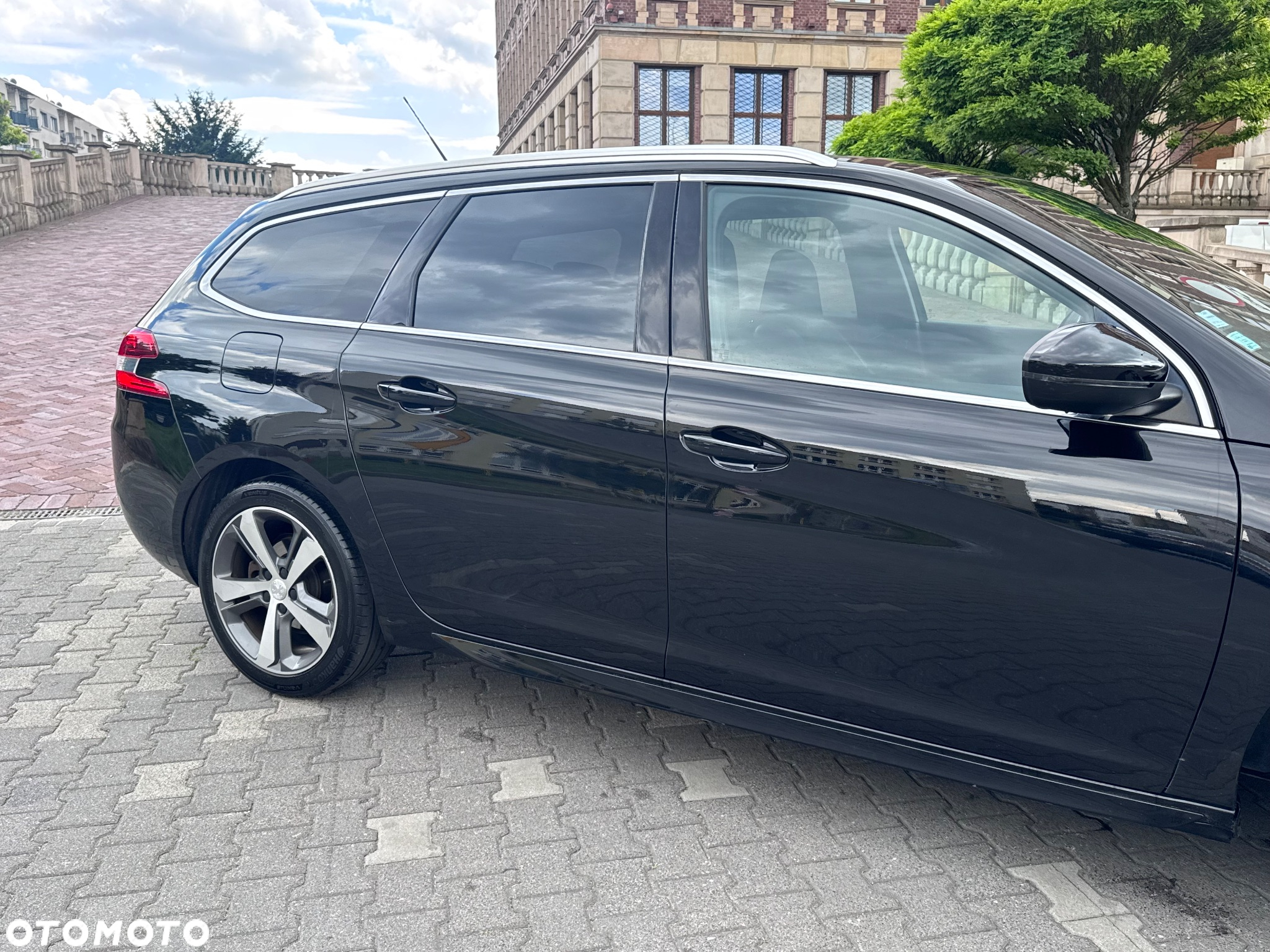 Peugeot 308 1.2 PureTech Allure S&S - 6