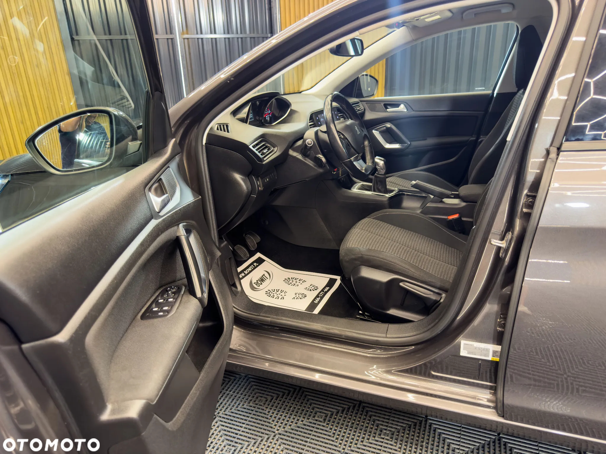 Peugeot 308 BlueHDi FAP 100 Stop & Start Access - 17
