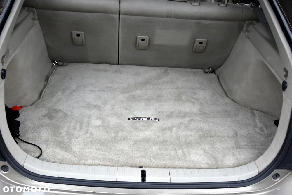 Toyota Prius 1.5 VVT-i Prestige - 29