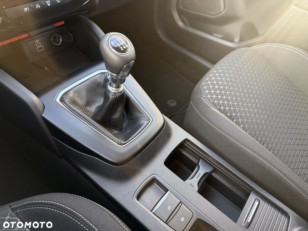 Ford Kuga - 12
