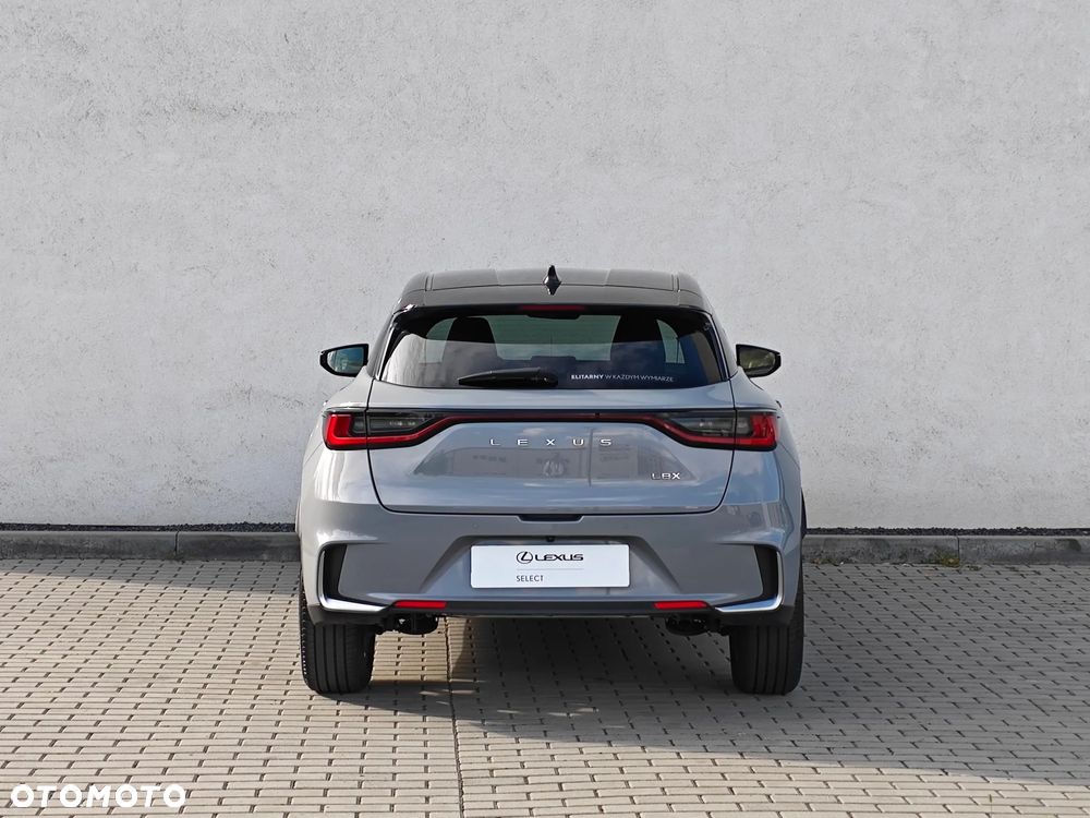Lexus LBX 1.5 Hybrid Emotion - 9